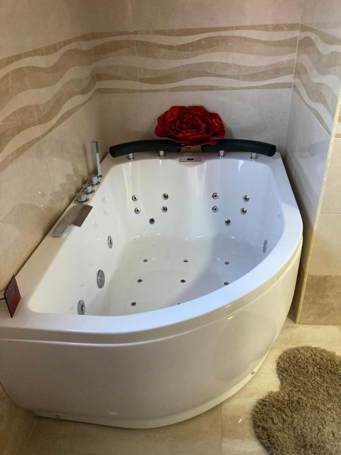 B&B La Reggia Di Rihanna Spa Казерта Екстер'єр фото