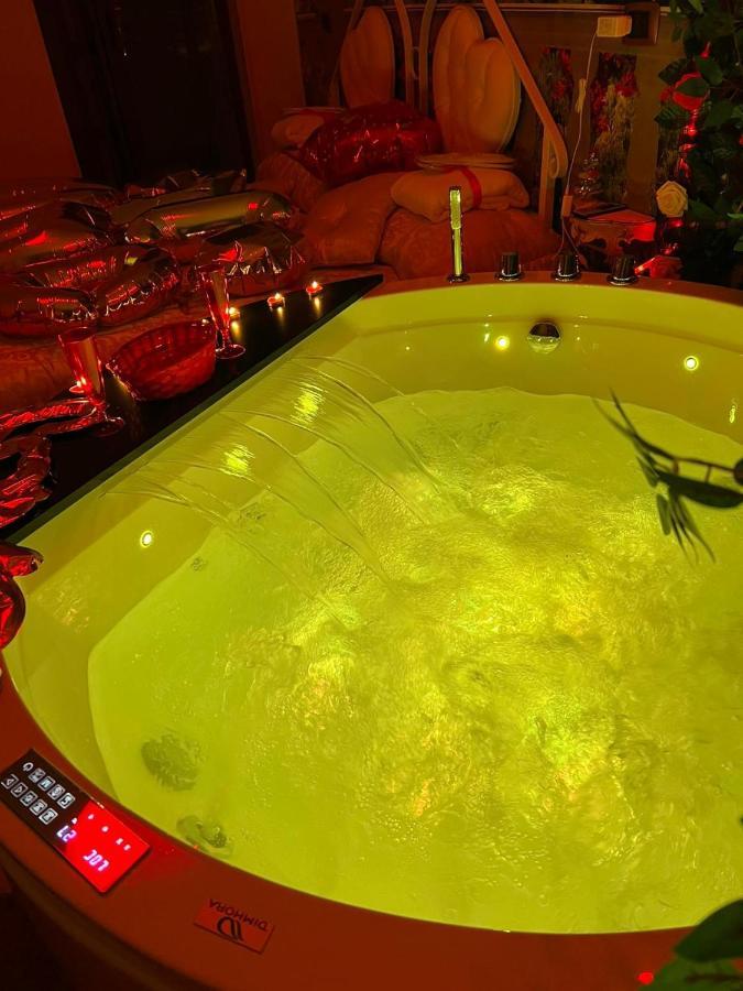 B&B La Reggia Di Rihanna Spa Казерта Екстер'єр фото